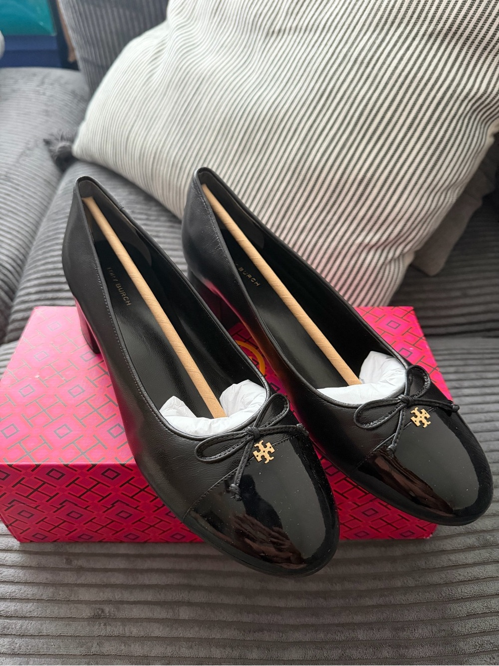 Tory Burch Women's 45mm Cap Toe Pumps, Perfect Black Size 10
